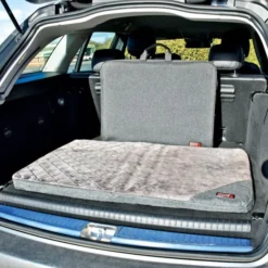 KONG Fold-Up Dog Travel Mat -KONG Toys Shop 194876 PT3. SY630 V1567530789